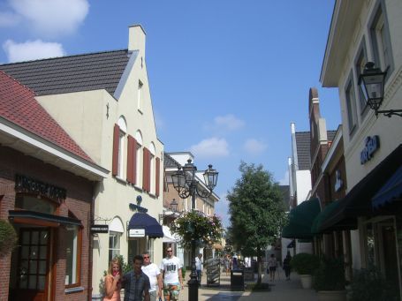 Roermond : Designer Outlet Center